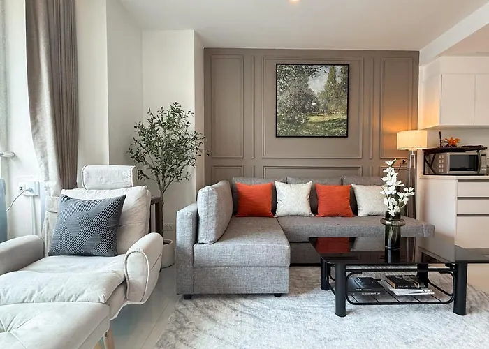 Appartement Spacious 69 Sqm - Fast Wifi - Bts Chong Nonsi Bangkok