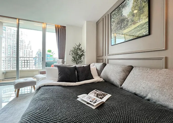 Spacious 69 Sqm - Fast Wifi - Bts Chong Nonsi Bangkok