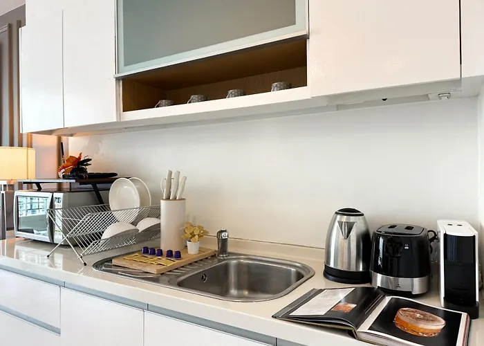 Spacious 69 Sqm - Fast Wifi - Bts Chong Nonsi * Bangkok