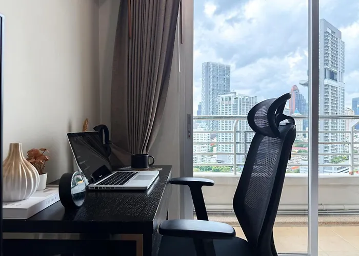 Spacious 69 Sqm - Fast Wifi - Bts Chong Nonsi * Bangkok