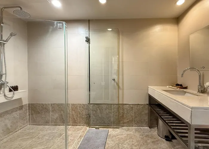 Spacious 69 Sqm - Fast Wifi - Bts Chong Nonsi *