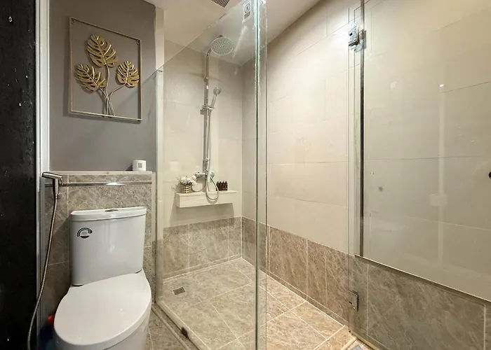Spacious 69 Sqm - Fast Wifi - Bts Chong Nonsi * Bangkok