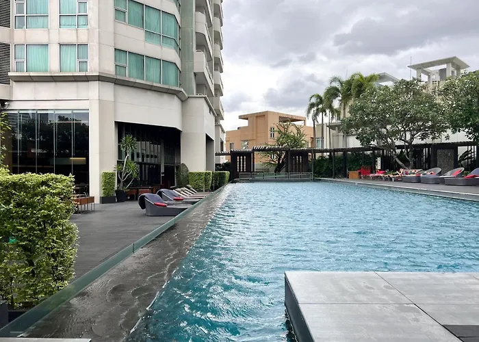 Spacious 69 Sqm - Fast Wifi - Bts Chong Nonsi Bangkok