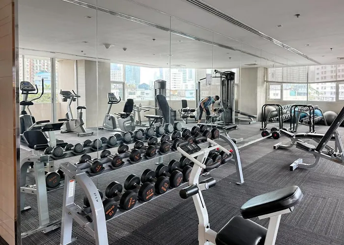Spacious 69 Sqm - Fast Wifi - Bts Chong Nonsi Appartement *